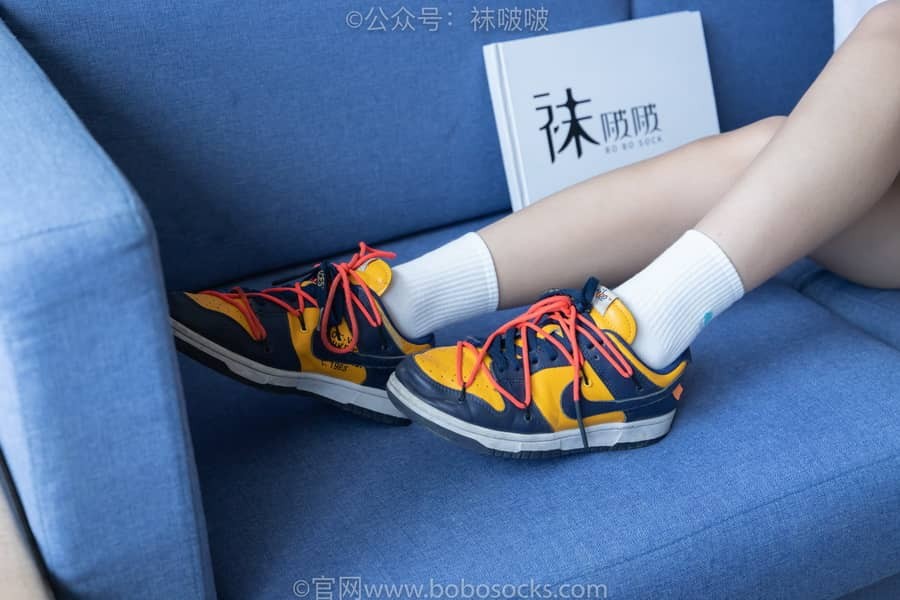 [BoBoSocks袜啵啵] NO.009 果冻-耐克板鞋、白棉袜、裸足 [130P1V5.84G]